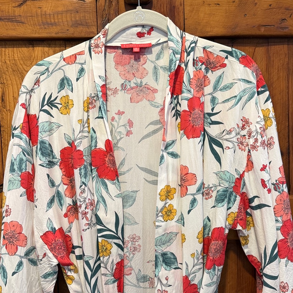 Z Supply Resort Robe/Coverup - Picture 2 of 4